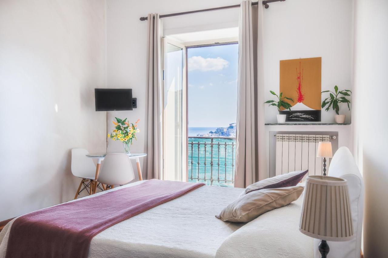 NapoliCentro Mare - Sea View Rooms&Suites Esterno foto