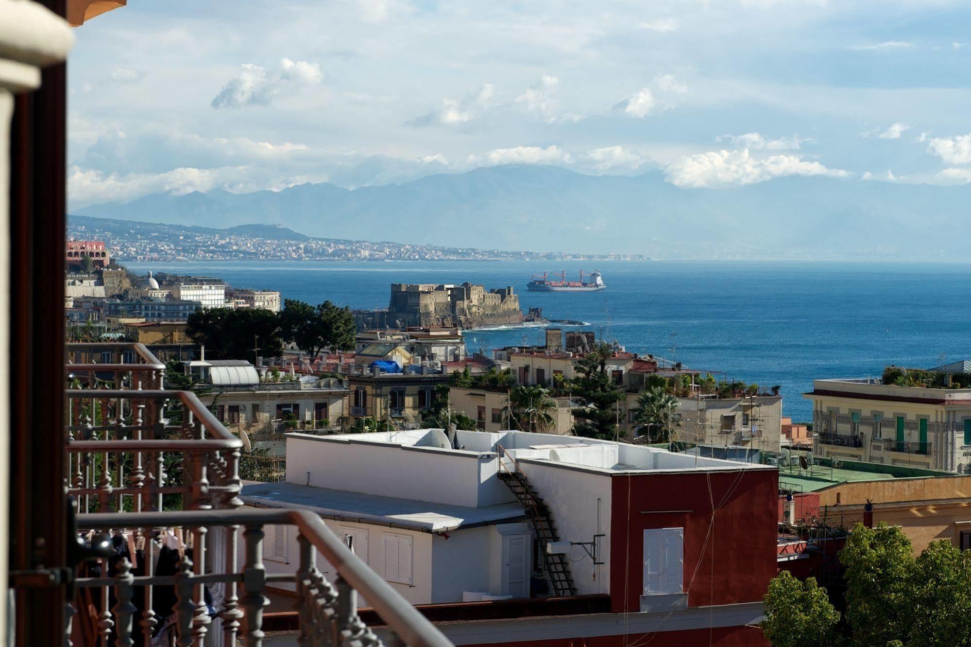 NapoliCentro Mare - Sea View Rooms&Suites Esterno foto