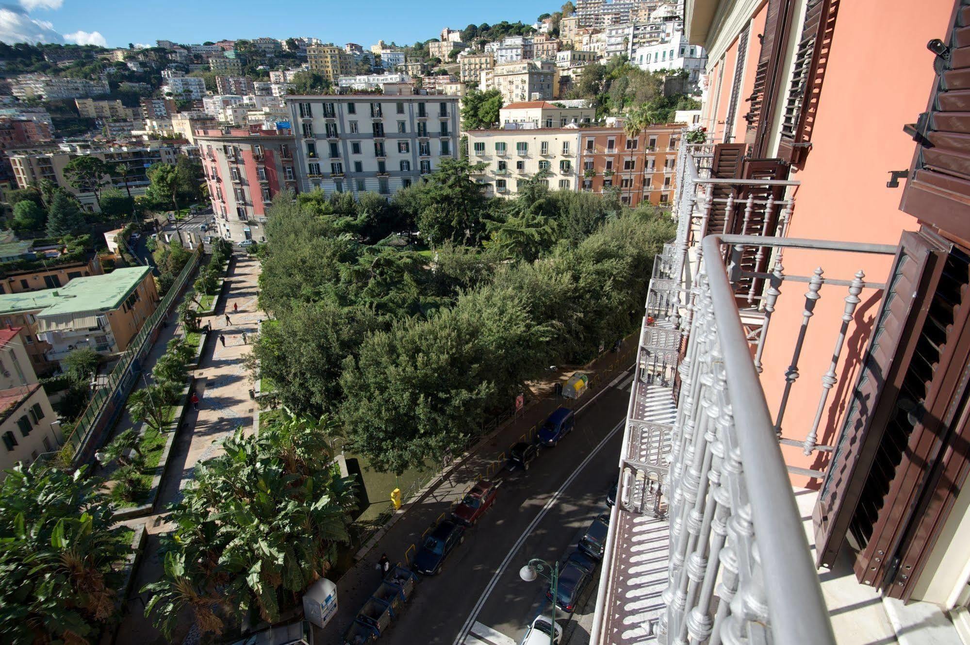 NapoliCentro Mare - Sea View Rooms&Suites Esterno foto