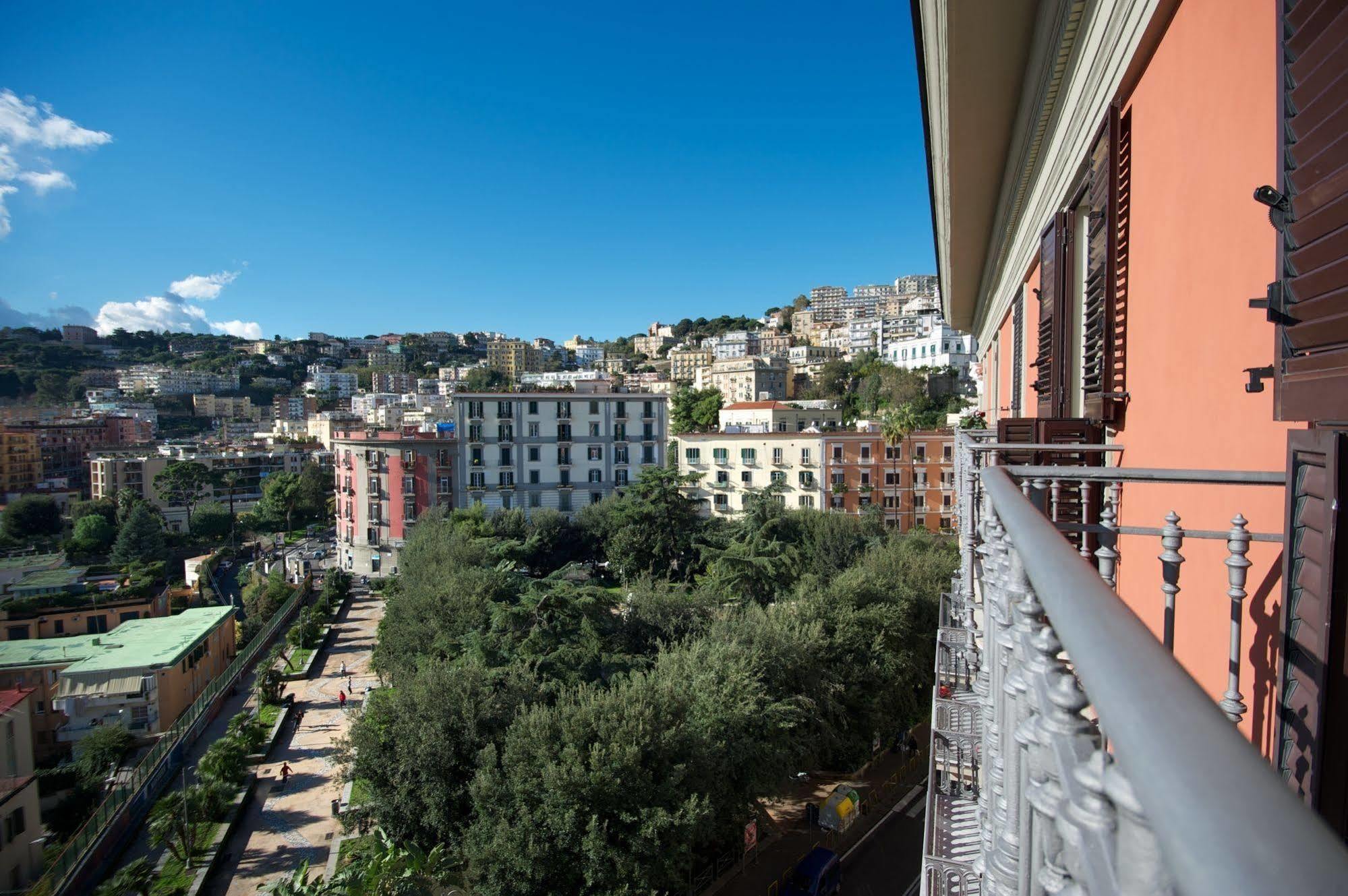 NapoliCentro Mare - Sea View Rooms&Suites Esterno foto