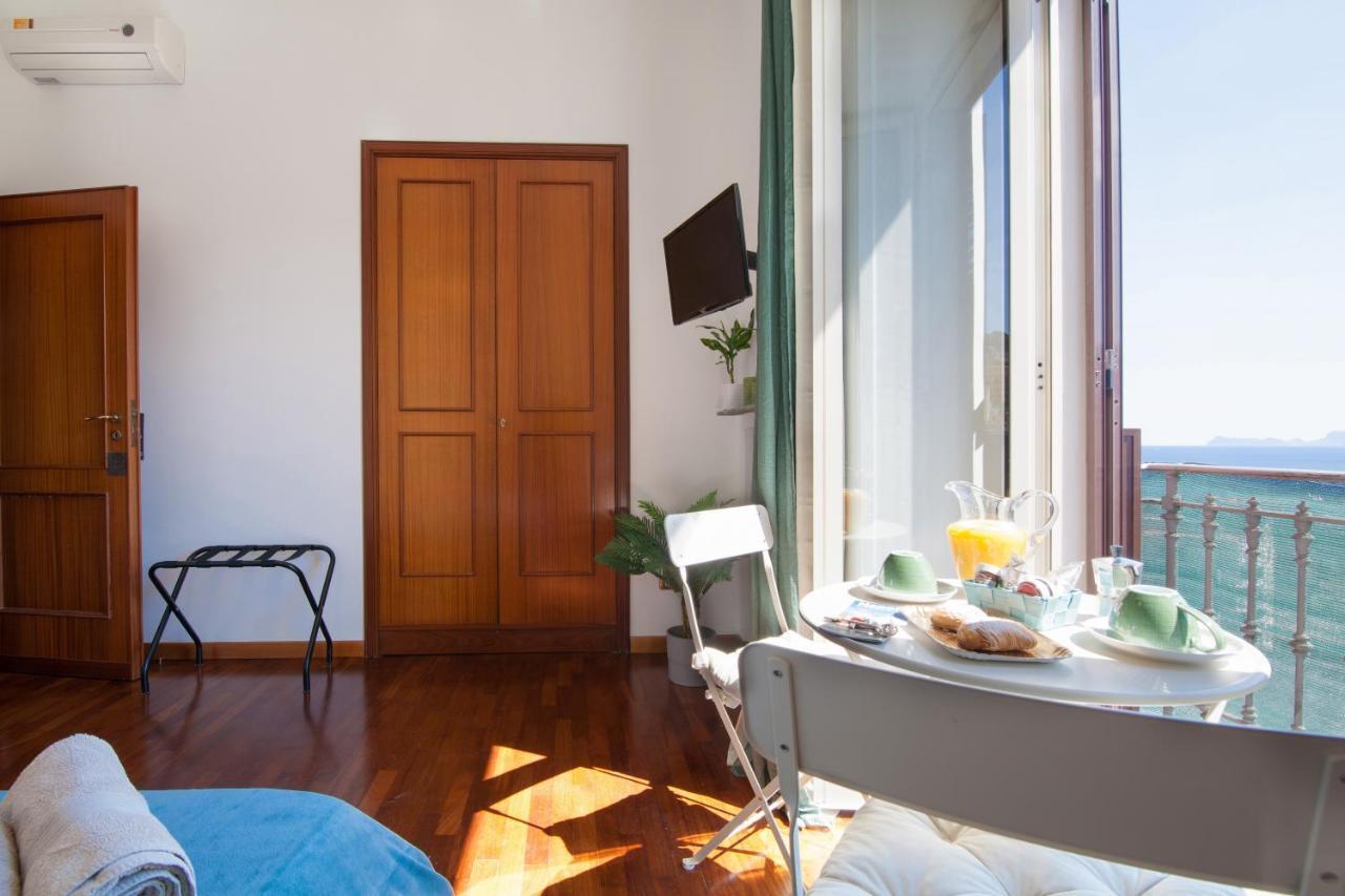 NapoliCentro Mare - Sea View Rooms&Suites Esterno foto