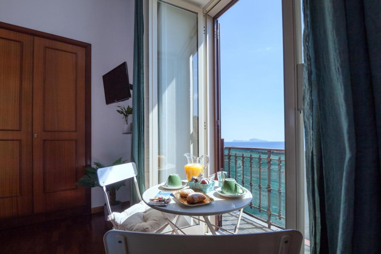 NapoliCentro Mare - Sea View Rooms&Suites Esterno foto